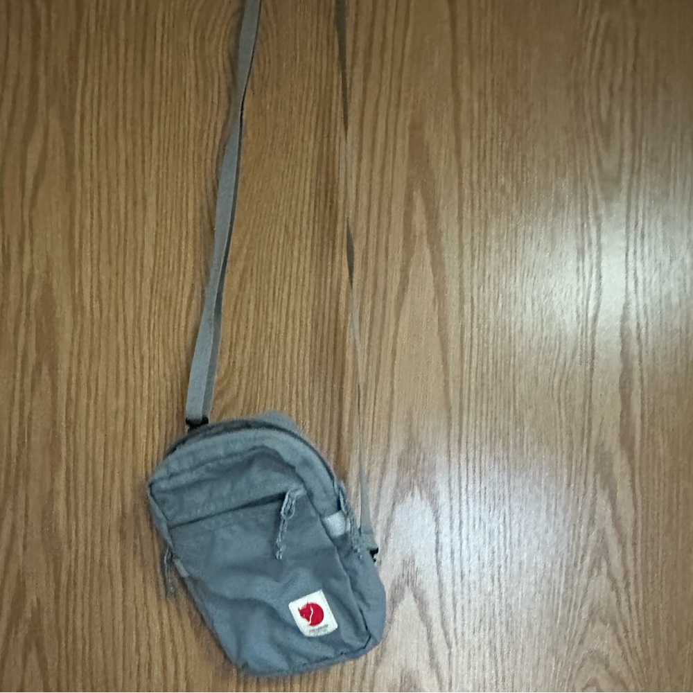 Fjallraven Gray High Coast pocket
